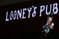 Looney's Pub South - Maple Lawn